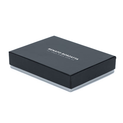 RB12016A | Credit Card Holder in genuine full-grain leather, with light grain. Black color. RFID protection. Size: 10 x 8 x 0.5 cm. Packaging: gift box bottom/cover